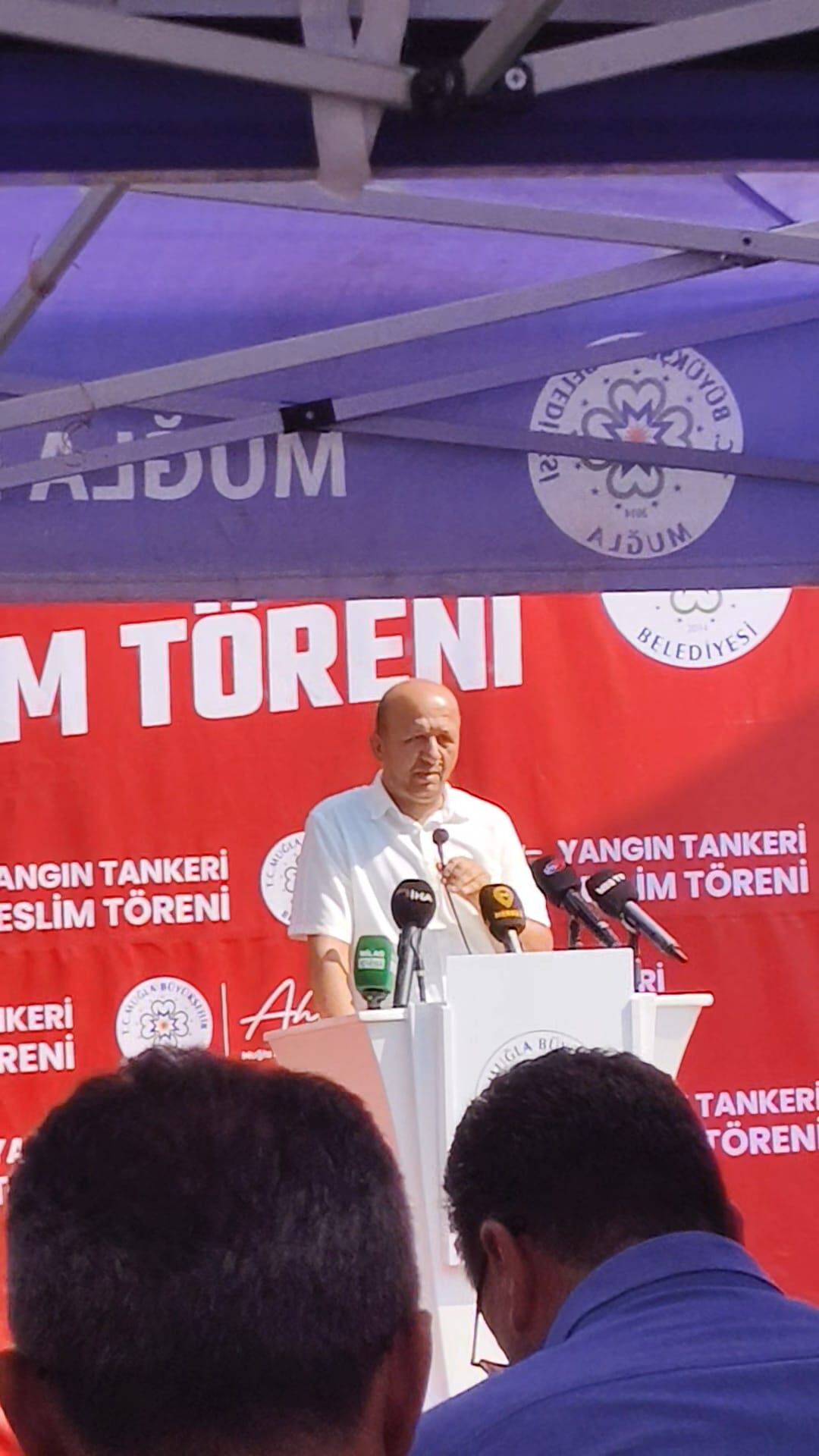 İnci̇rköy Mahallesi̇'ne Yangin Tankeri̇ Desteği̇ (2)