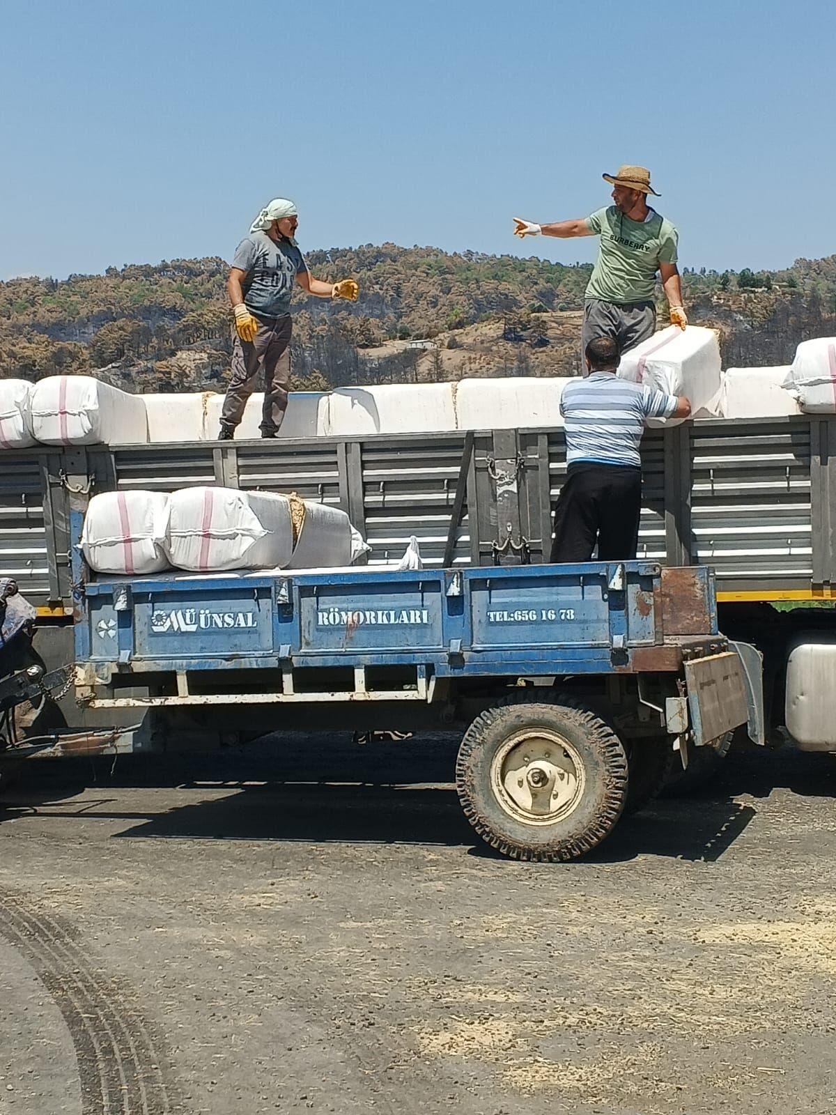 Kahramanmaraş’tan Seydikemer’eki Yangınzede Besicilere 24 Ton Saman Desteği (1)