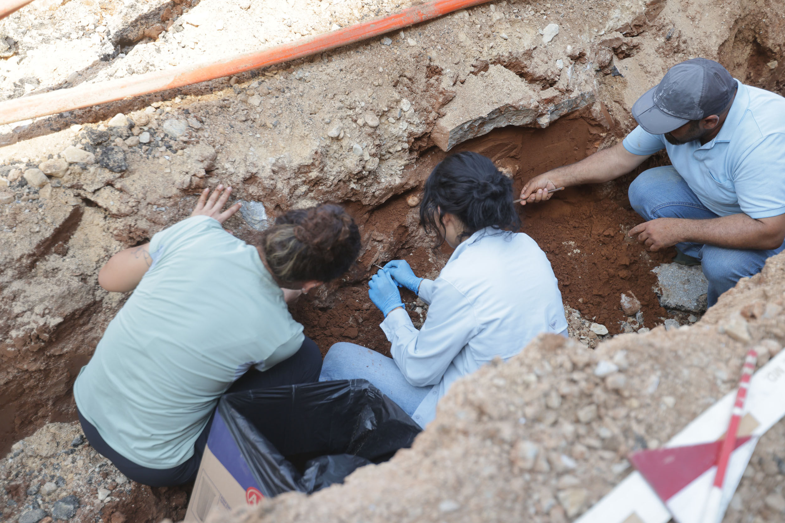 Kötekli’de Yol Kazısında Mezar Buluntuları Ortaya Çıktı (2)