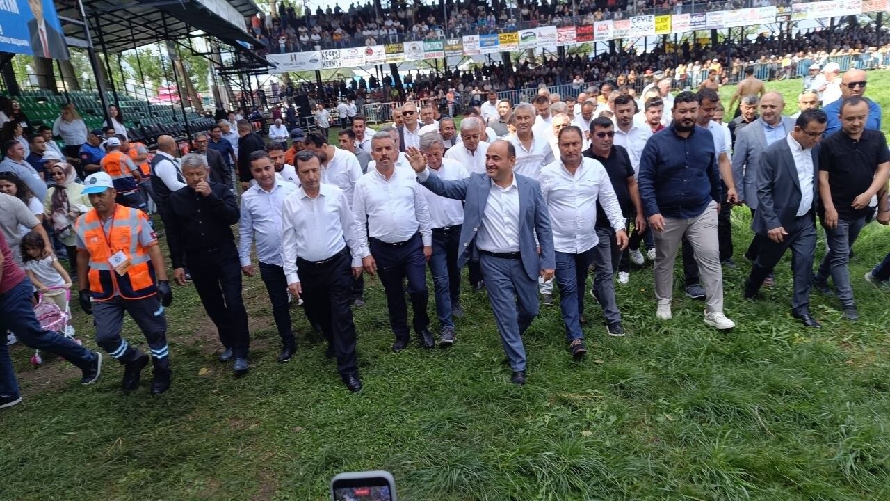 Seydikemer Belediye Başkanı Akdenizli ‘Muhteşem Bir Katılım Ve Kalabalık Var’ (1)