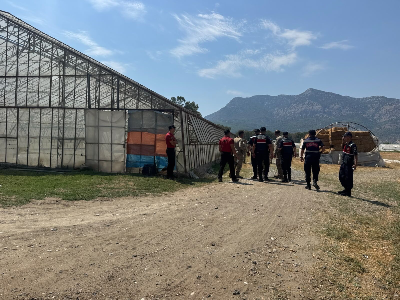 Seydi̇kemer’de 4 Gündür Kayip Olarak Aranan Şahis Serada Ölü Bulundu (2)
