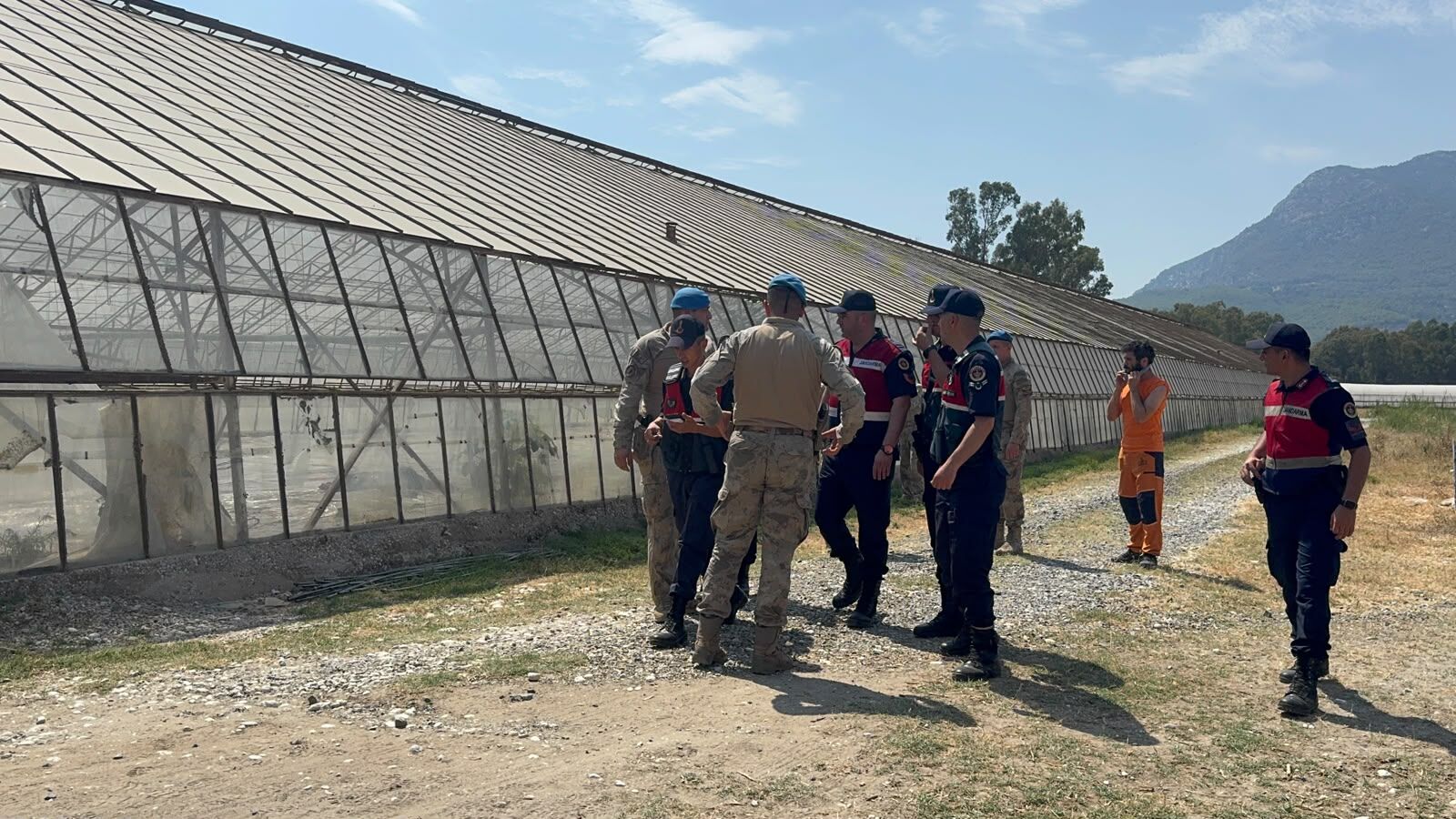 Seydi̇kemer’de 4 Gündür Kayip Olarak Aranan Şahis Serada Ölü Bulundu (4)