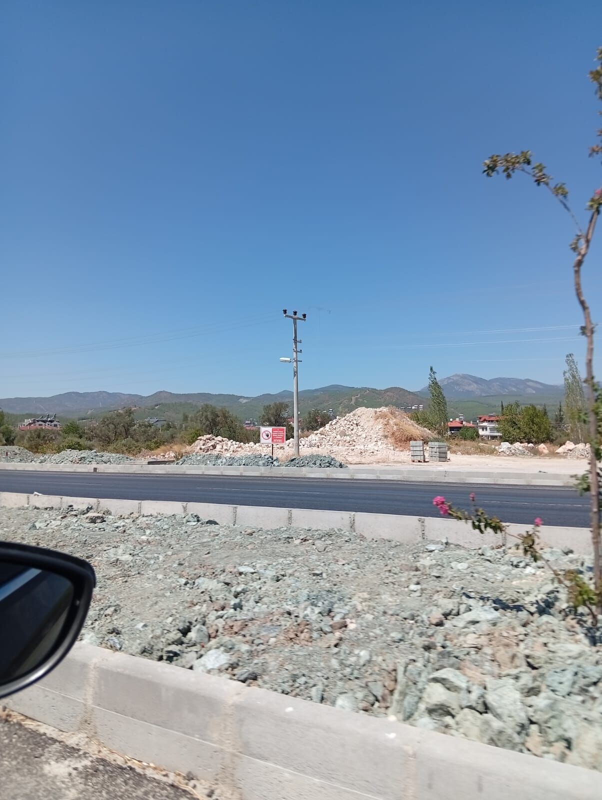 Seydi̇kemer’de Sanayi̇ Esnafi Yol Kapatmalarina Tepki̇ Gösterdi̇ (2)