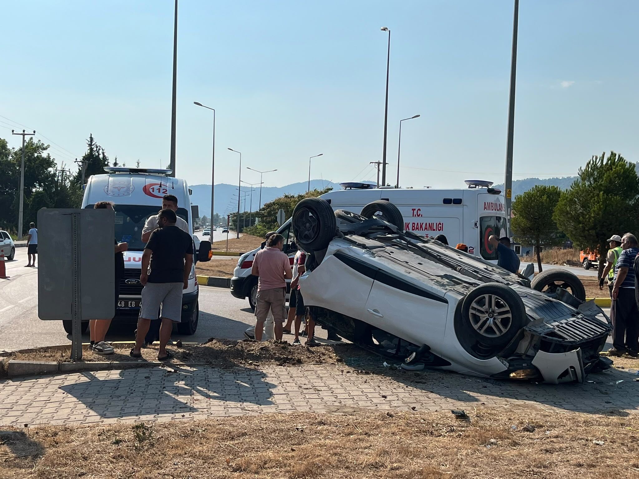 Zorlar Kavşağı’nda Tır Ile Otomobil Çarpıştı 4 Yaralı (5)